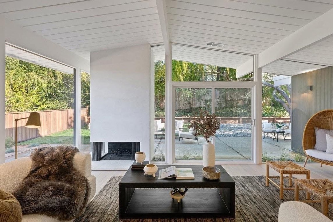 Modern Eichler home update in Palo Alto - contemporary remodeled interior